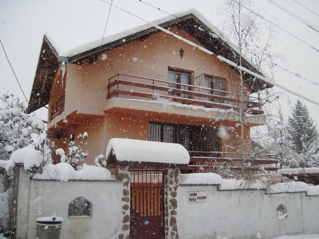 Hadjibulevata Guest House Kovachevtsi Экстерьер фото